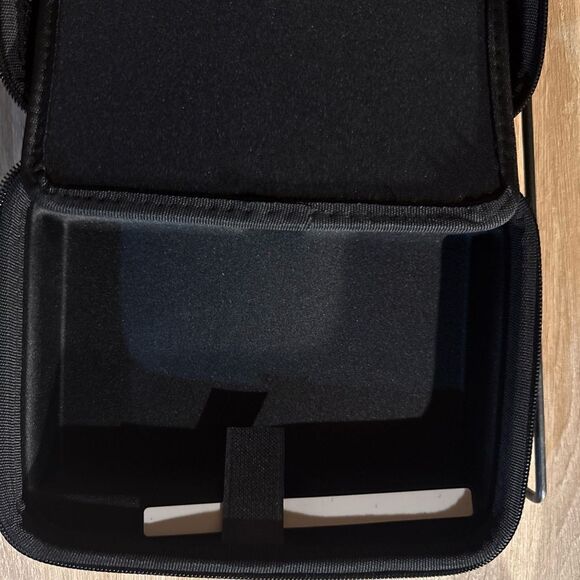 OneX eGPU External GPU Travel Case - Picture 4 of 5